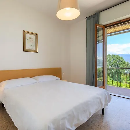 Casa Lilla - Lakeview Large With Garden Above *